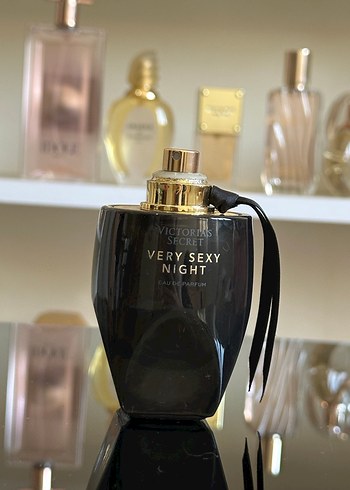 Victoria's Secret Very Sexy Night Kadın Parfümü 50 ml