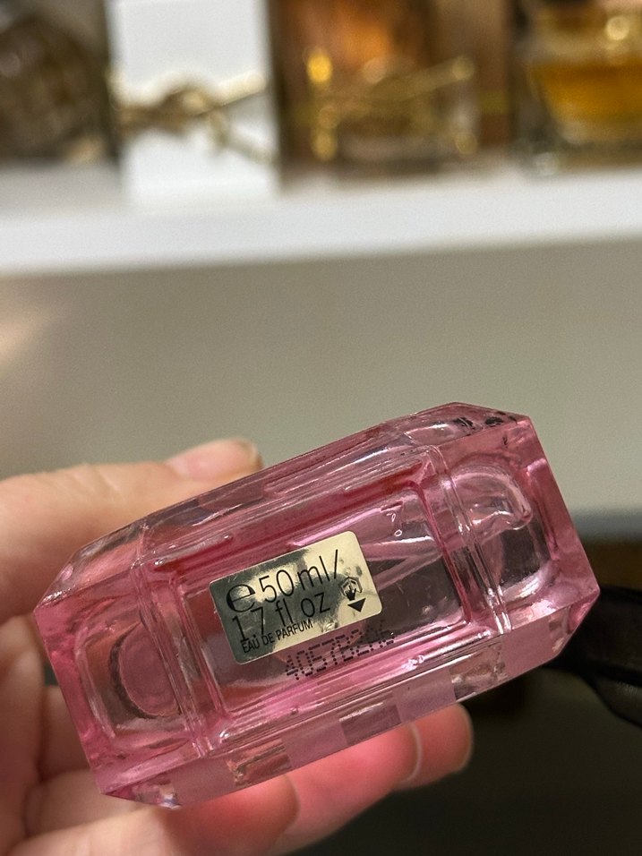 Victoria's Secret Bombshell Kadın Parfümü 50 ml - Görsel 2