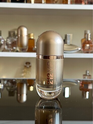 Carolina herrera 212 vıp rose 50 ml edp