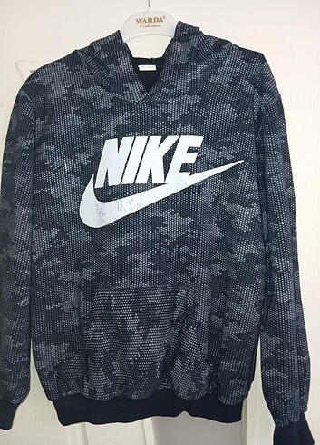 Kapşonlu sweatshirt 