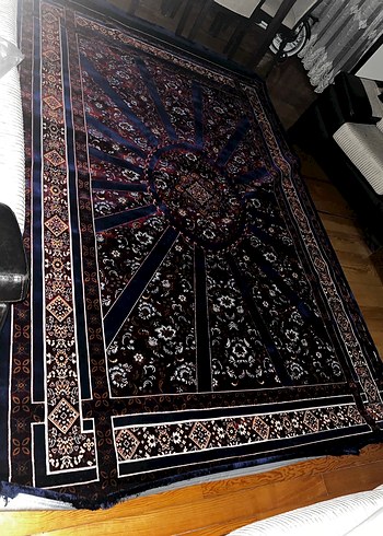 Koyu renkli çok desenli klasik halı - Görsel 7