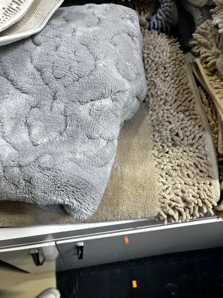 Gri Nakışlı Klasik Halı - Görsel 4