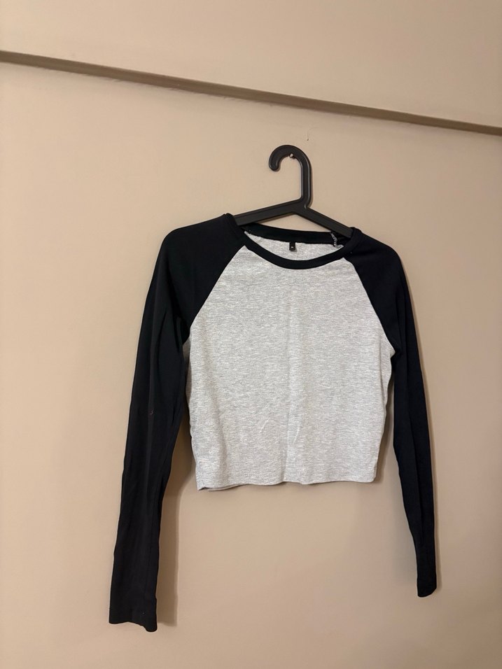 Uzun Kollu Gri Crop Top - Görsel 3