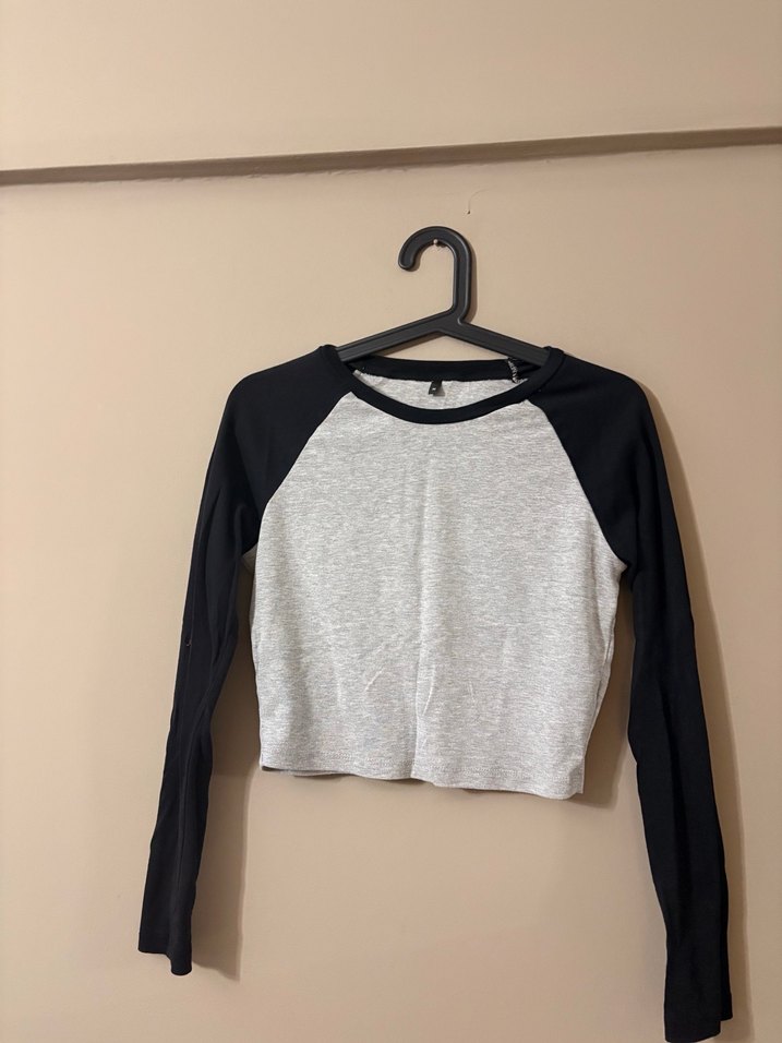 Uzun Kollu Gri Crop Top - Görsel 4