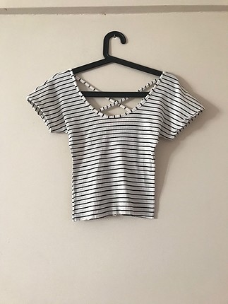 Sırt detaylı tshirt