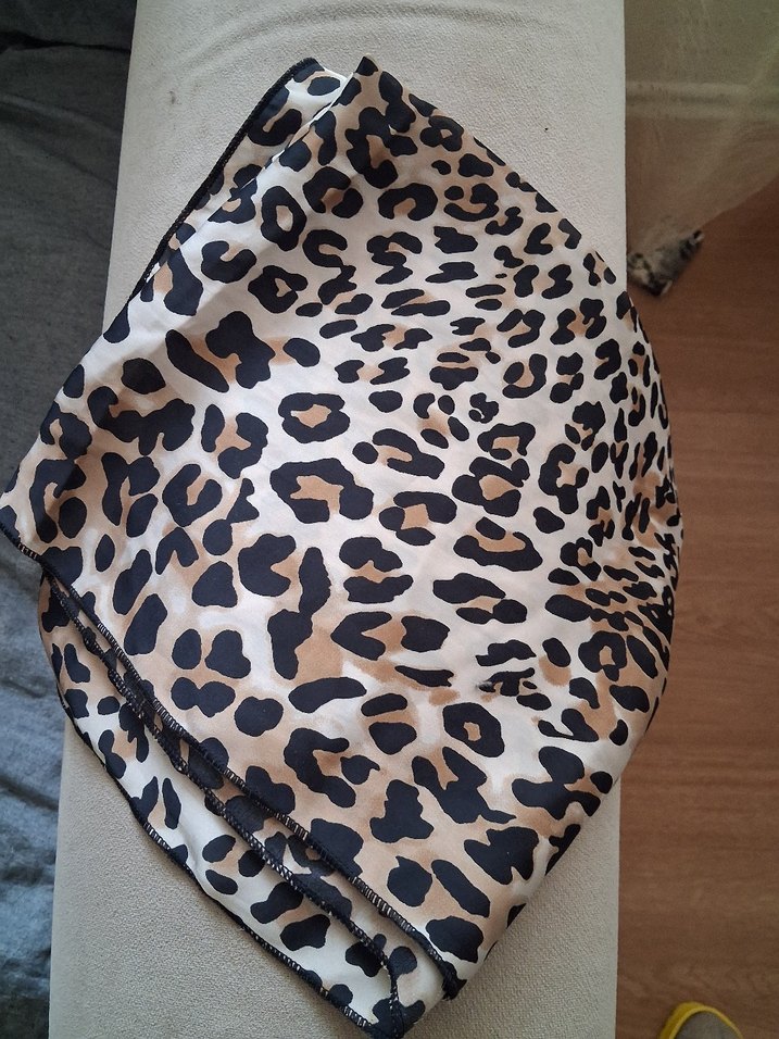 Bej Gri Leopar Desenli Kadın  fular - Görsel 2