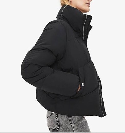Bershka Puf Mont