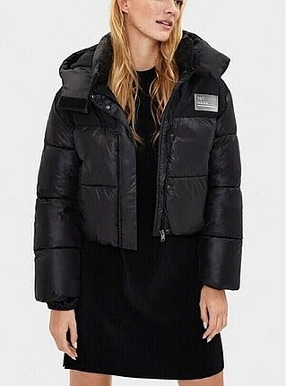 Bershka mont