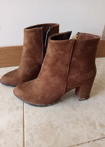 Kahverengi Süet Kadın Dolgu Topuklu Bot - Görsel 2
