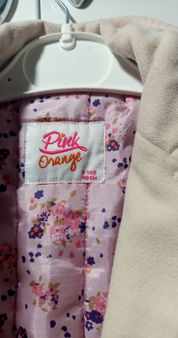 Bej Düğmeli Kız Çocuk Ceketi - Görsel 3