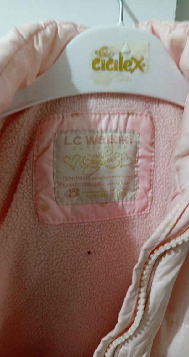 Kız Çocuk Pembe Kürklü Kapüşonlu Yelek - Görsel 4