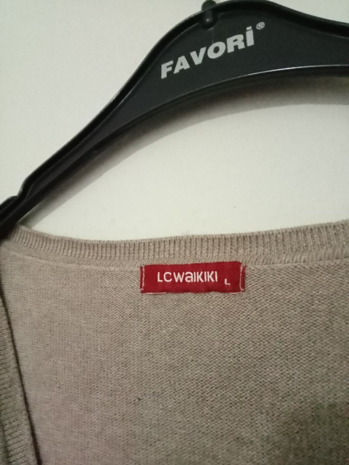 V yaka uzun kollu bej hırka - Görsel 3