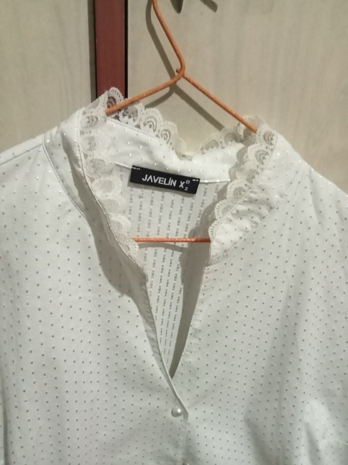 Düğmeli Beyaz Kadın Gömlek - Görsel 2