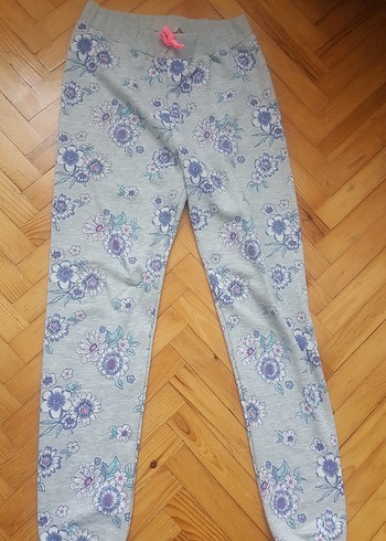 Çiçek Desenli Kapüşonlu Kız Eşofman Takımı - Görsel 5