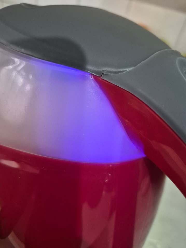 Kırmızı Elektrikli Su Isıtıcısı - Görsel 5