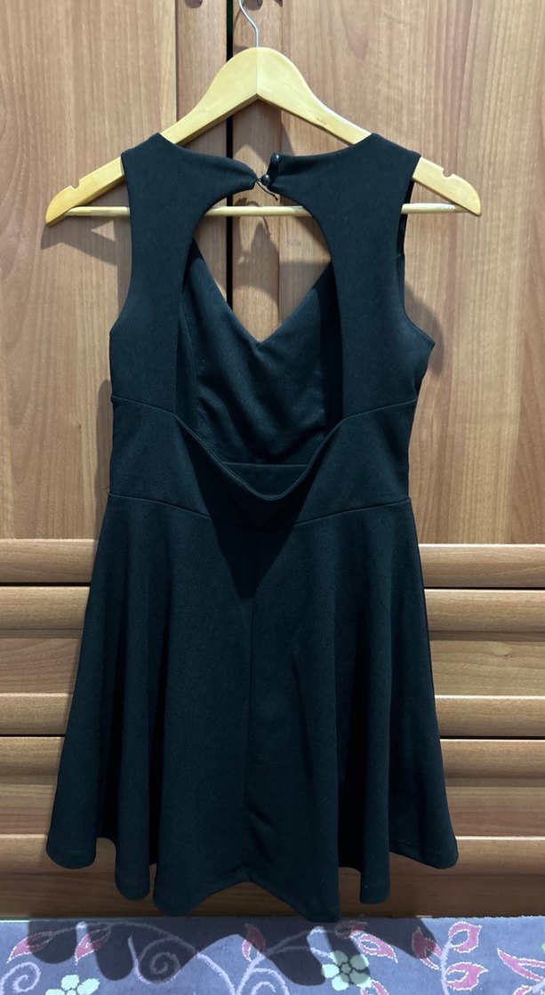 V Yaka Siyah Uzun Kadın Abiye Elbise - Görsel 2