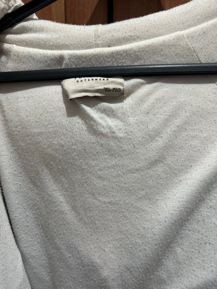 Pull and Bear Renk Bloklu Kadın Kısa Peluş Ceket - Görsel 3