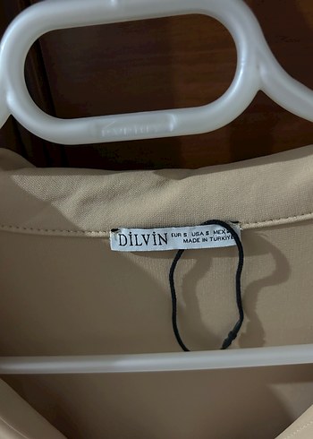 Bej V Yaka Düğmeli Kadın Bluz - Görsel 2