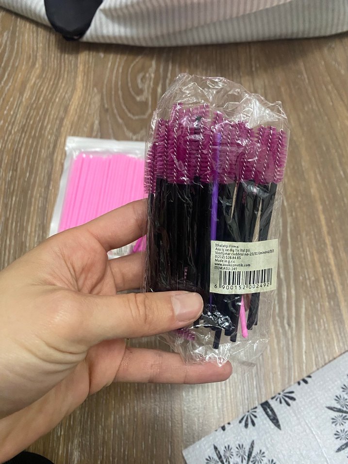 Renkli Pembe Takma Kirpik Fırçası Seti 2 paket 50adet - Görsel 3