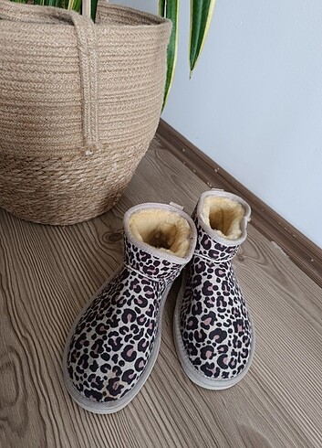 Leoparlı UGG 