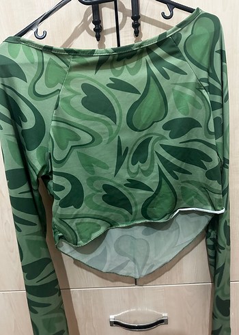 Yeşil Bağcıklı Drapeli V Yaka Bluz - Görsel 4