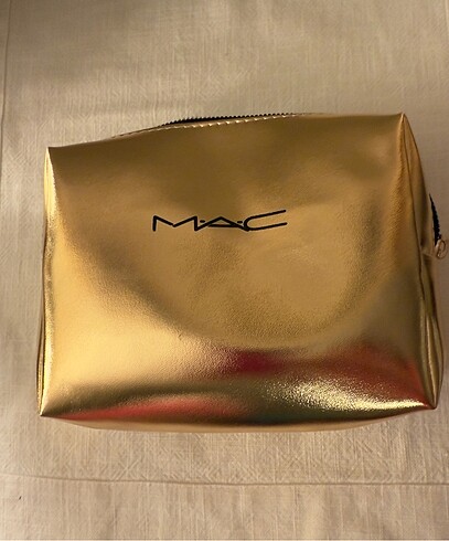 #MAC MAKYAJ ÇANTASI
