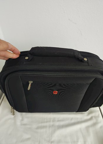 Samsonite Orjinal Swiss Marka Çanta Valiz Orjinal yurtdışından alınmıştır