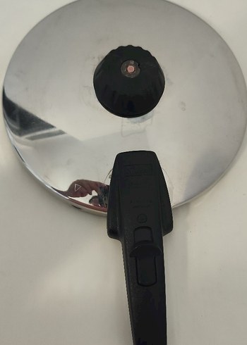 Fissler düdüklü Tencere Kapağı Siyah Saplı
