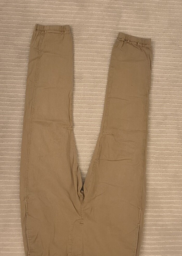 Erkek krem pantolon size 32/ paçası lastikli/ arkasında ufak bir - Görsel 4