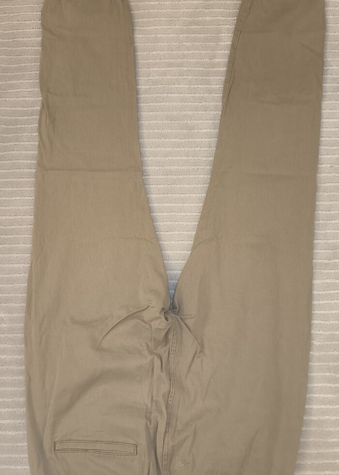 Erkek krem pantolon size 32/ paçası lastikli/ arkasında ufak bir - Görsel 5