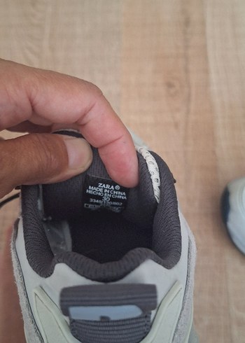Gri Yılan Desenli Spor Ayakkabı Velcro