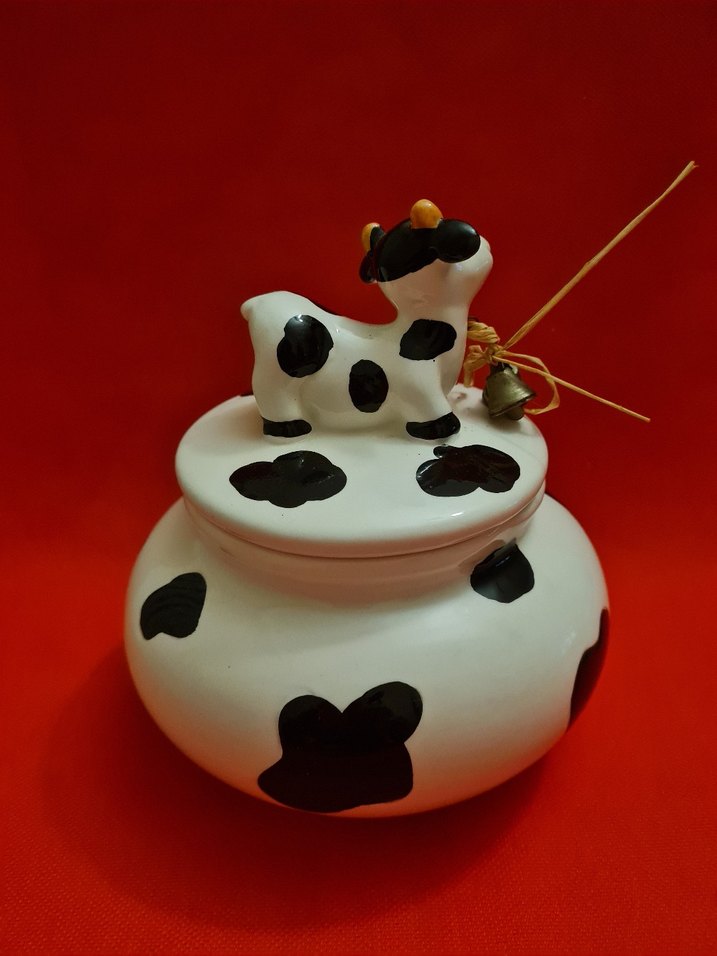 Siyah Beyaz Desenli İnek Figürlü Kavanoz - Görsel 2