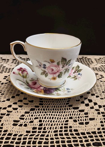 Çiçek Desenli İngiliz fincan - Görsel 11