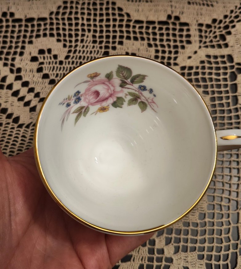 Çiçek Desenli İngiliz fincan - Görsel 2