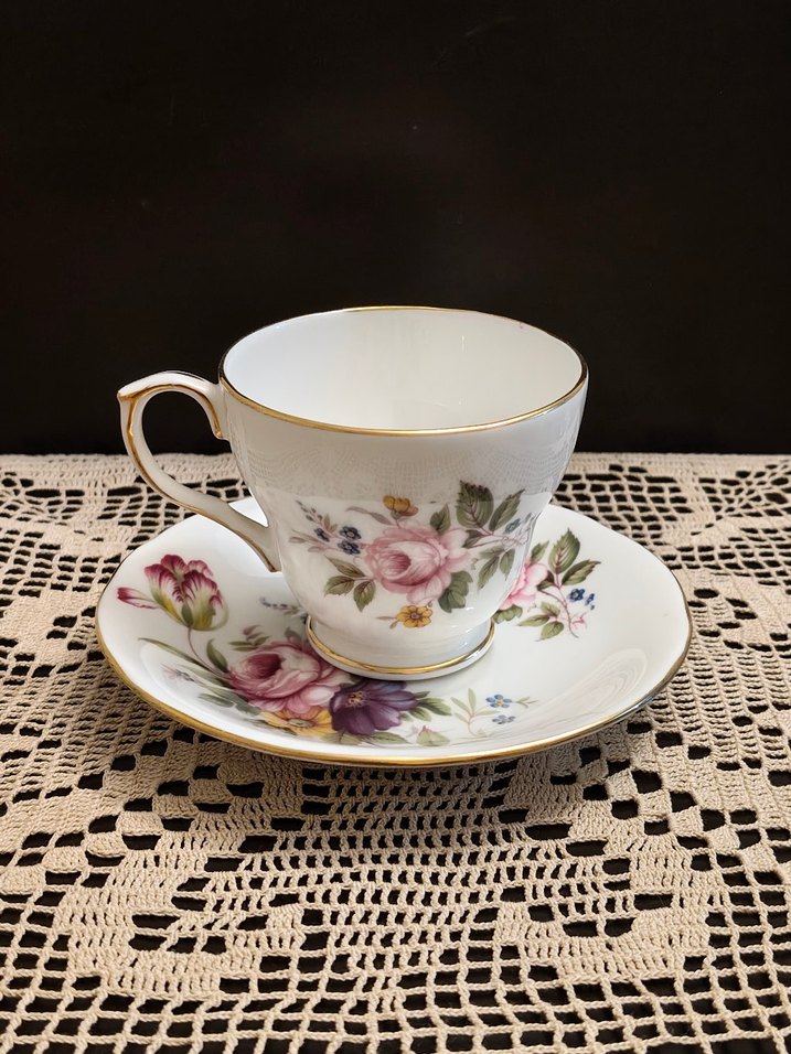 Çiçek Desenli İngiliz fincan - Görsel 4
