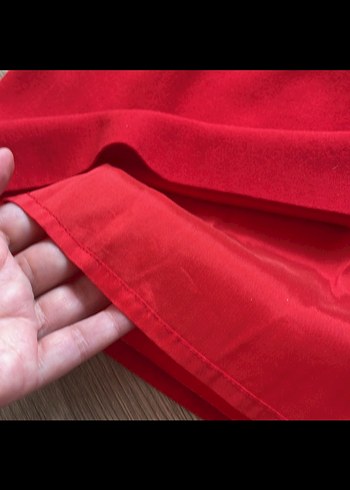 Kırmızı Şık Kemerli Kısa Etek - Görsel 5