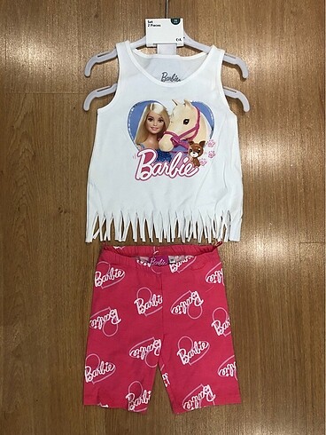C&A marka 4/5 yaş BARBİE İKİLİ TAKIM