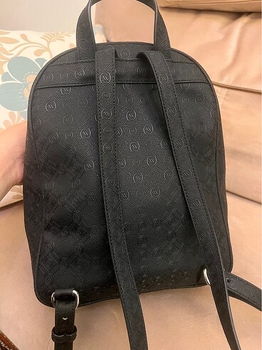  Beden Vakko sırt monogram çantası