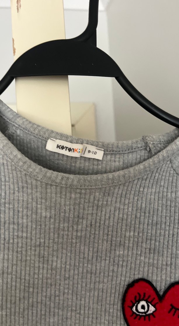 Kız Çocuk Gri Örme Kısa Kollu Tişört - Görsel 2