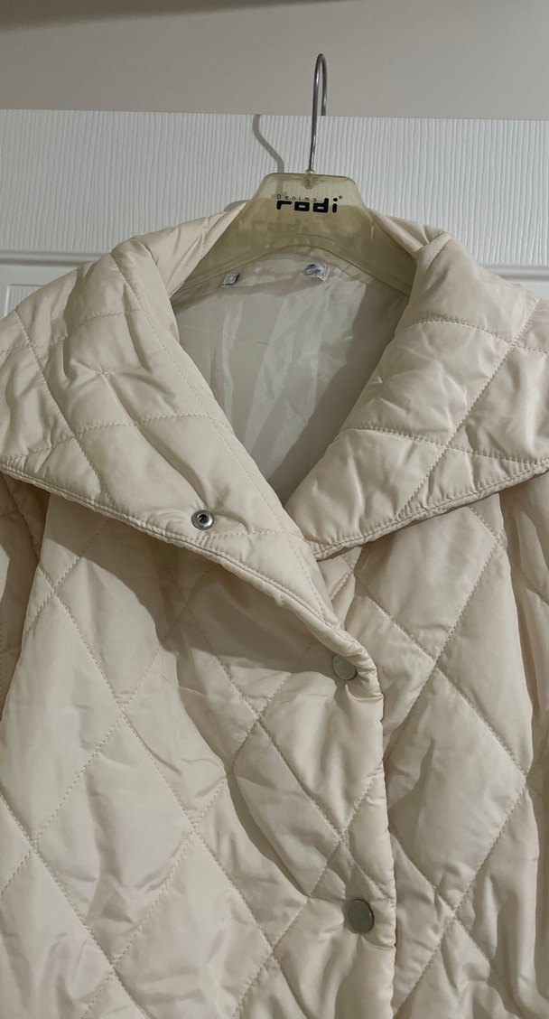 Düğmeli Beyaz mont - Görsel 3