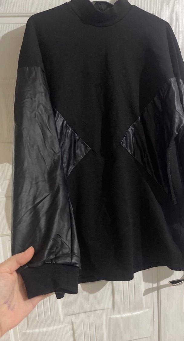 Siyah deri detaylı tunik - Görsel 2