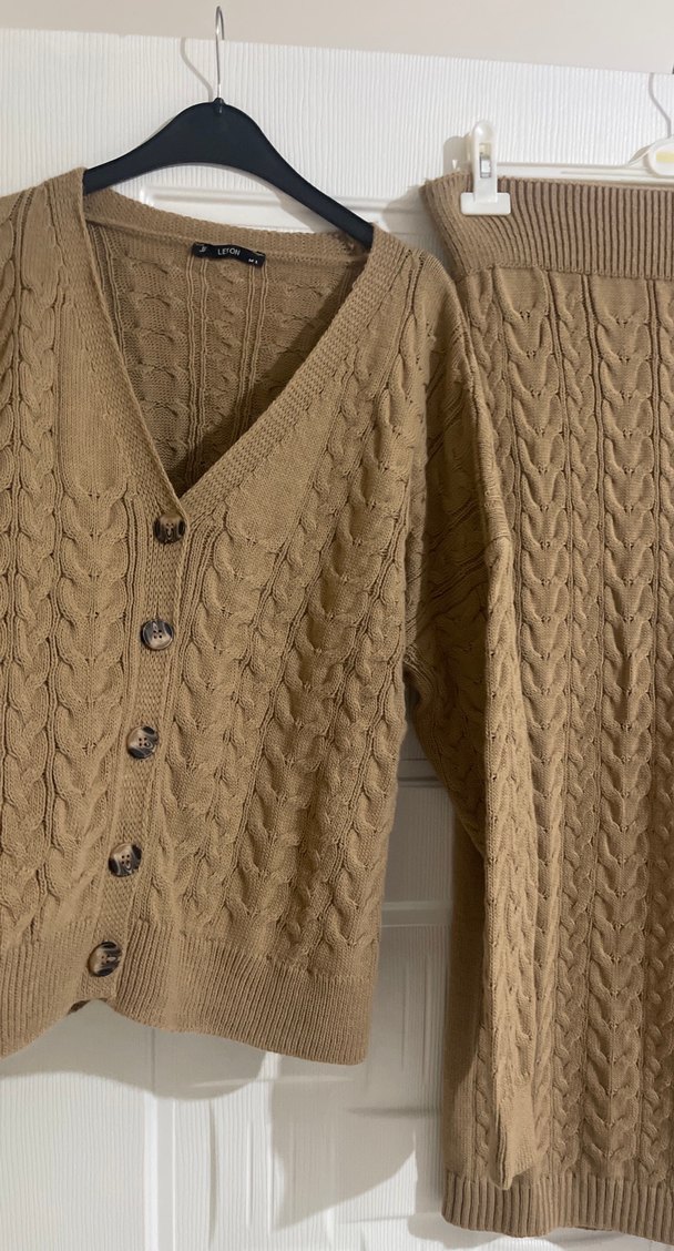 Kahverengi Triko Hırka ve Midi Etek Takımı - Görsel 2