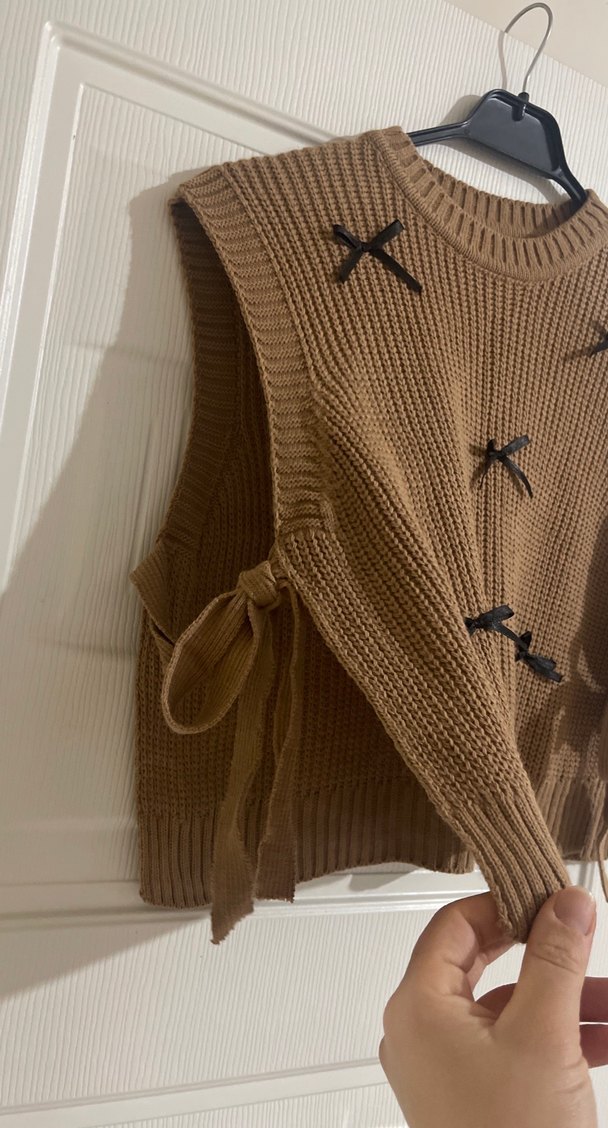 Kahverengi Nakışlı Örgü Süveter - Görsel 2