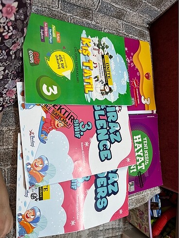 Hediye üçüncü sınıf ya da ikinci sınıf kitaplarımdan alan kişiye