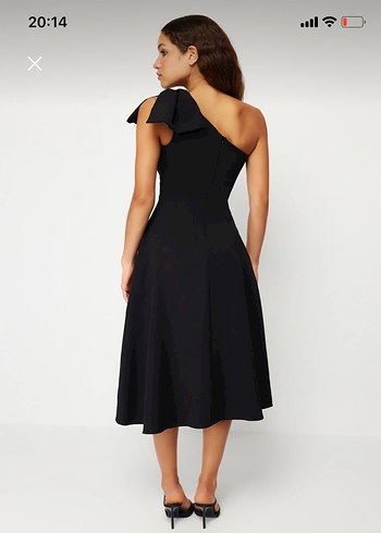 Tek Omuz Drapeli Siyah Uzun Elbise - Görsel 2