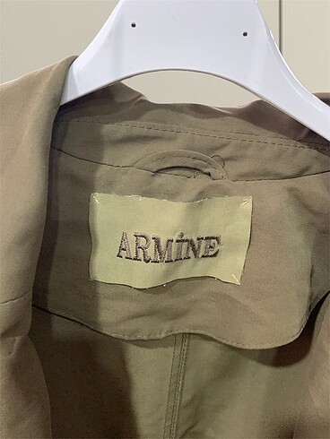38 Beden Armine trençkot
