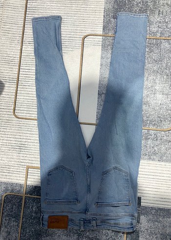 Düğmeli Mavi Regular Fit Midi Kot Pantolon - Görsel 2