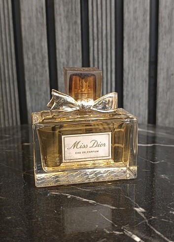 ORJİNAL 50 ml edp MİSS DİOR bayan parfümü 