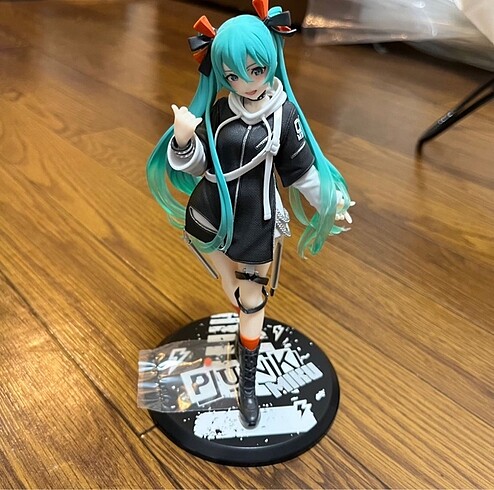 Beden Renk Hatsune Miku Figür