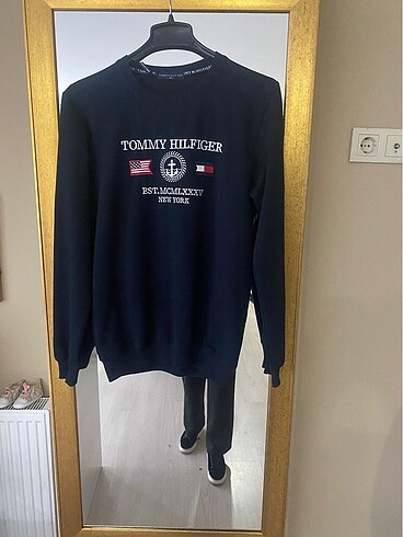 m Beden Tommy Hilfeger marka sweatshirt